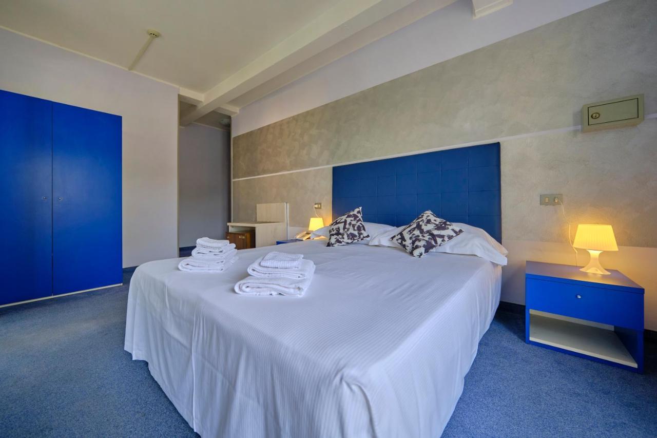 Hotel Vittoria Sirmione Exterior photo